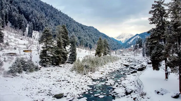 kashmir snow mountain