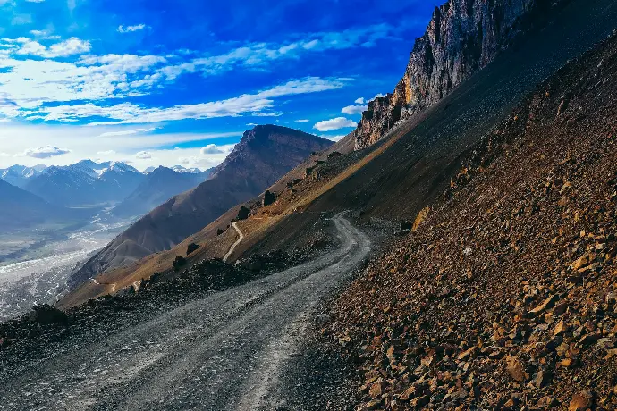 Majestic snow-capped peaks of the Uttarakhand Himalayas.  pen_spark